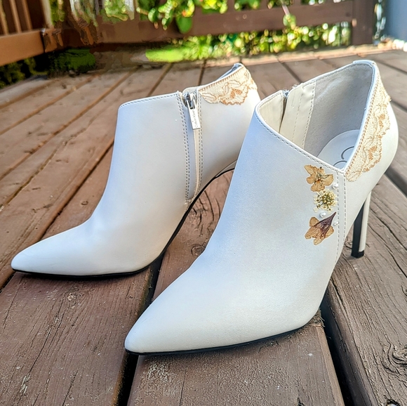 White Bootie Cottagecore Heels, Hand decorated, Calvin Klein, W10 - Picture 6 of 6